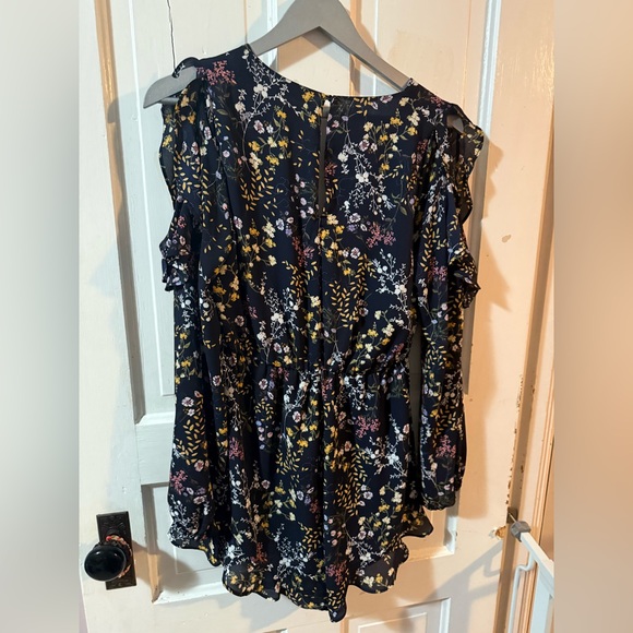 Floral Cold Shoulder Romper - Picture 2 of 3